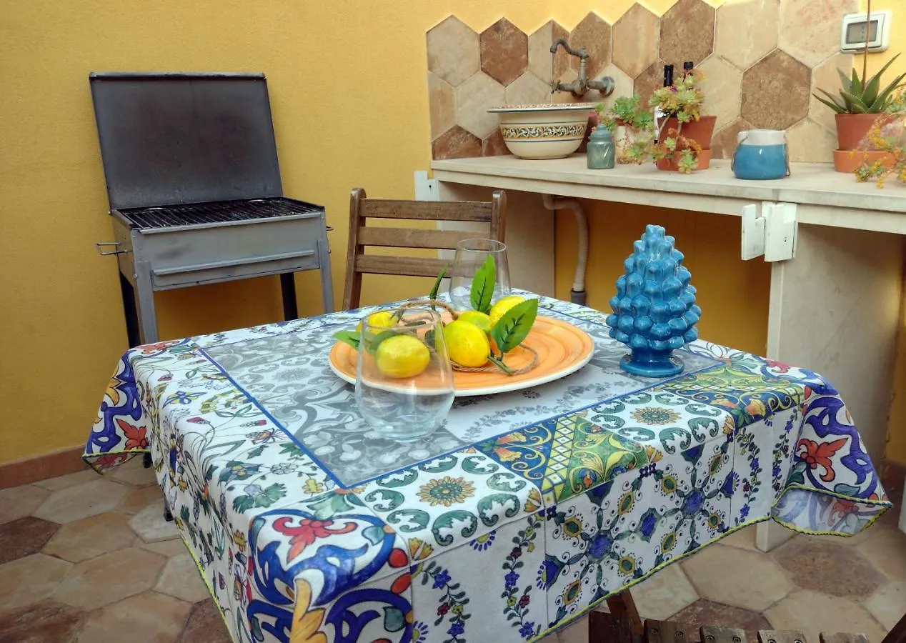 Ragusa Exclusive Flat With Terrace & Bbq 0*,  Italie